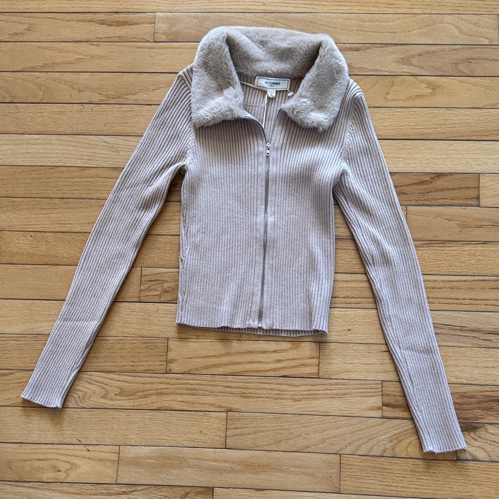 Ribbed Zip-Up Sweater with Faux Fur Collar Size Small